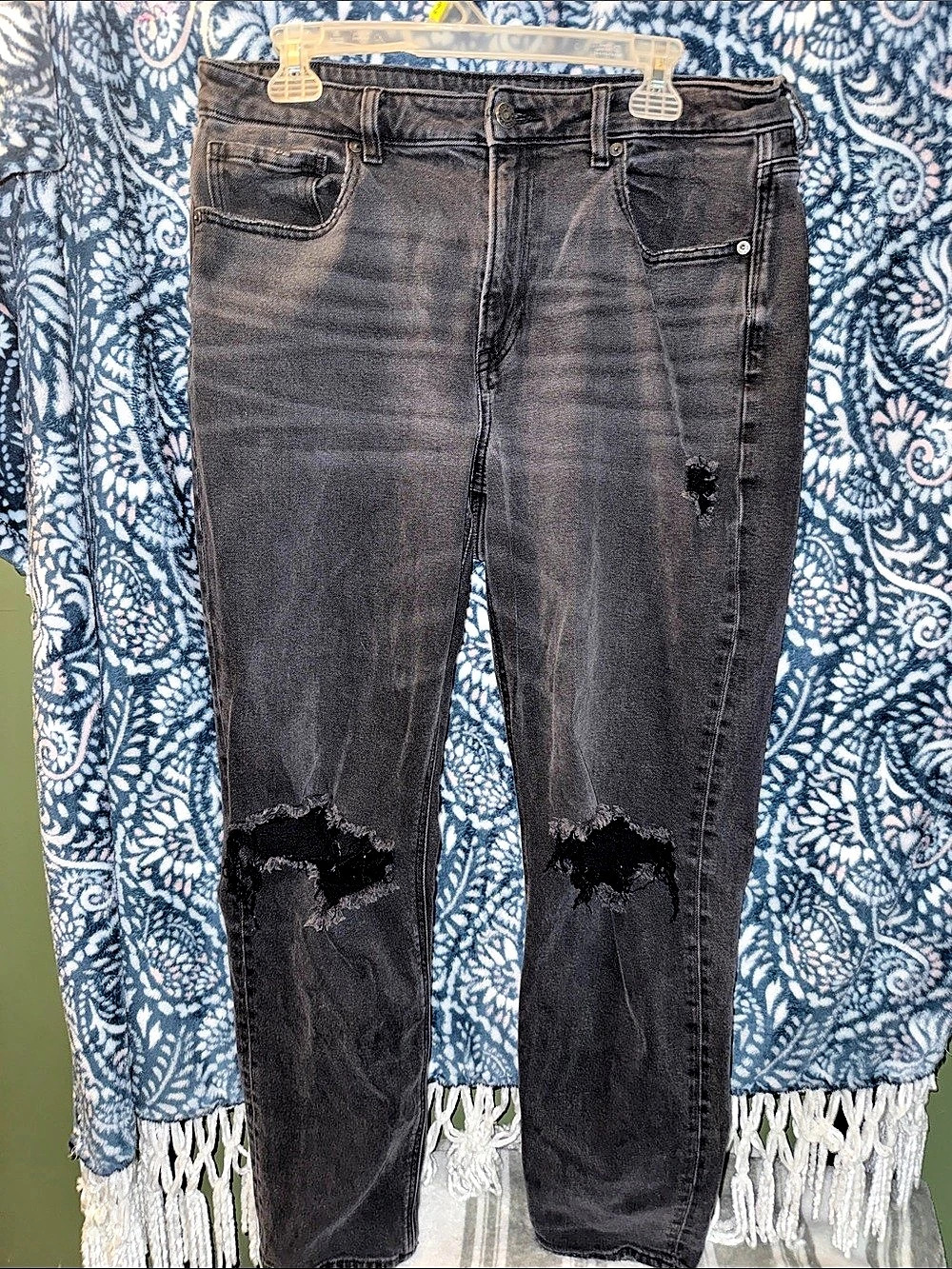 American Eagle Skinny Jeans Distressed in Black Size 6 Long